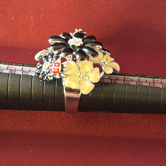 Silver and Black Statement Ring with Intricate Design - Picture 1 of 6